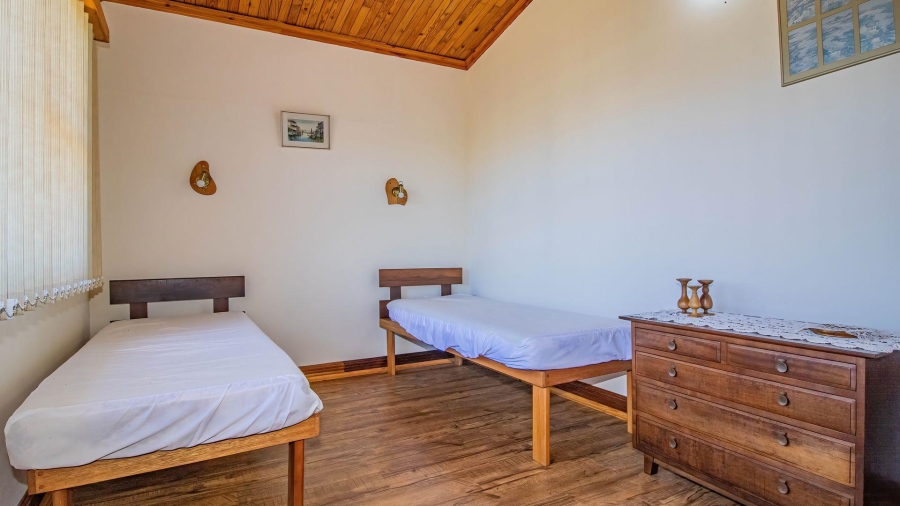 3 Bedroom Property for Sale in Kleinbaai Western Cape